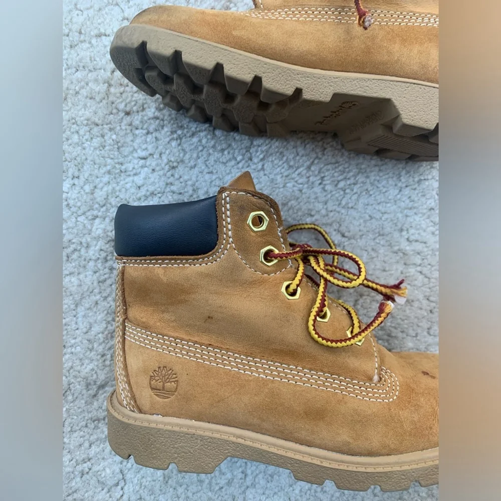 Timberland Toddler Size 10 Wheat Leather Primaloft Lace-Up Boots